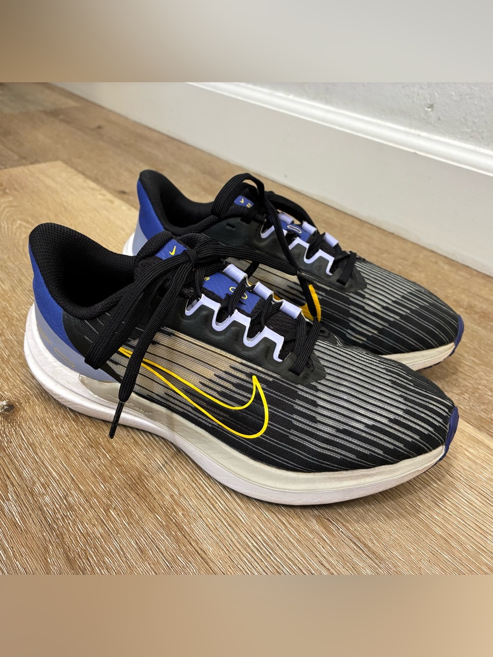 Nike Air Winflo 9 running shoes in the 'Black Lapis Yellow' Women’s US 8 EU 39